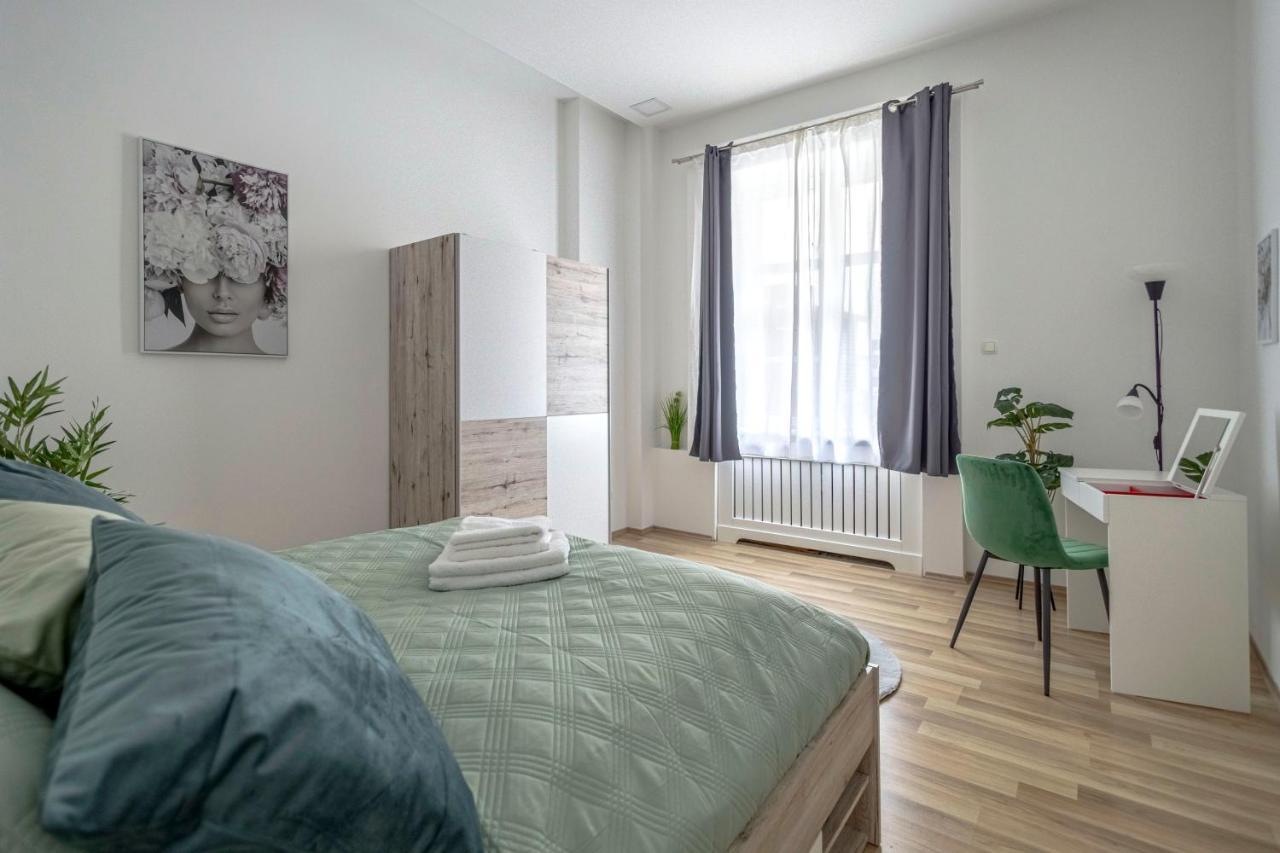 Chameleon Apartman